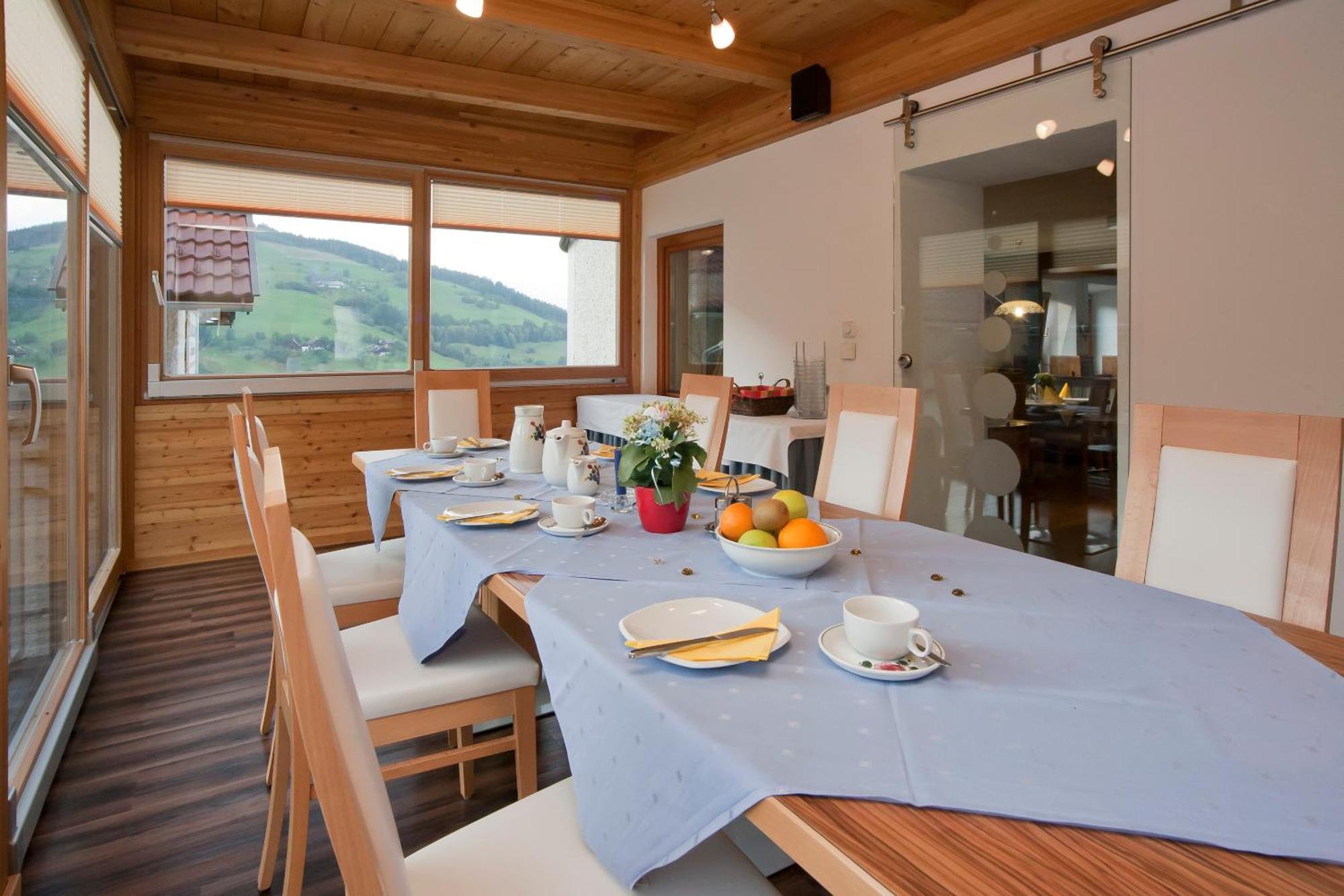Sportbauernhof - Gasthaus Hochalmblick Krems in Kaernten Dış mekan fotoğraf